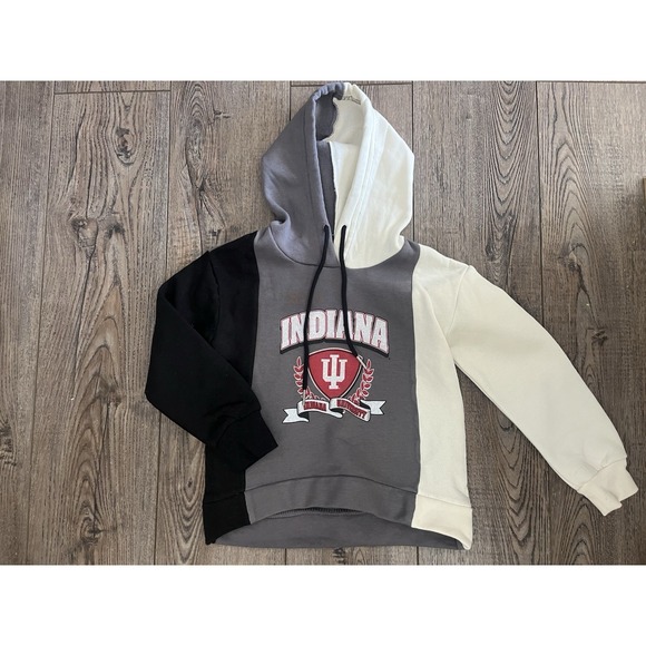 Tops - Indiana University Hoosiers Gameday Couture Kids Hoodie Small 4-6